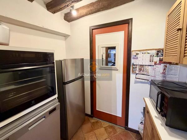 Vente                                                      Maison
                        
                     8 pièces                      280 m2                     à Crécy-la-Chapelle
