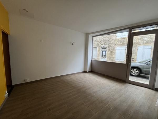 Local commercial à louer |  Ruffec |  2 pièces | 36 m²