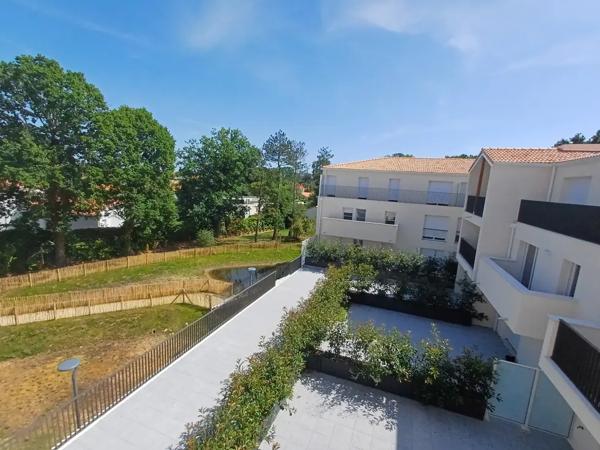 Appartement T2 avec grande terrasse couverte Centre-ville