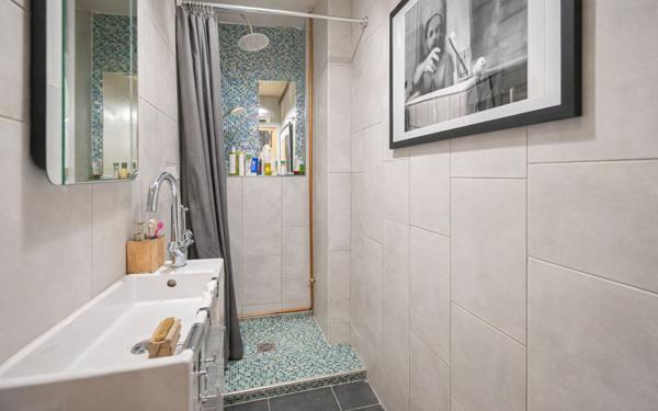 Appartement à vendre    3 pièces • 54 m2 Paris 18