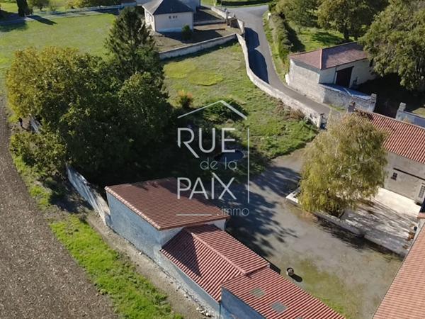 86200 LA ROCHE RIGAULT Maison La Roche Rigault 5 pièce(s) 149 m2 avec nombreuses dépendances