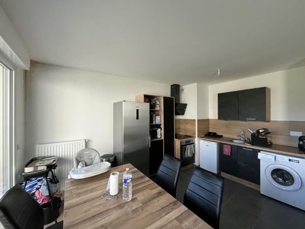 Appartement à louer 825 € CC CHAMBRAY LES TOURS 3 p 64 m² DPE C