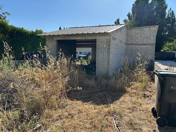 Lot de deux garages Montélimar sur terrain de 516m²