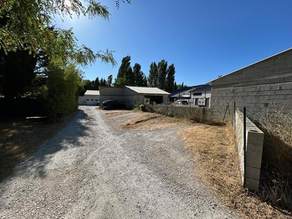 Lot de deux garages Montélimar sur terrain de 516m²