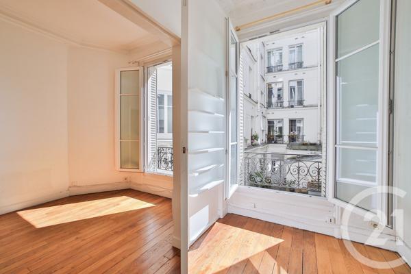 Appartement F2 à vendre  2 pièces - 43,15 m 2   PARIS  - 75009