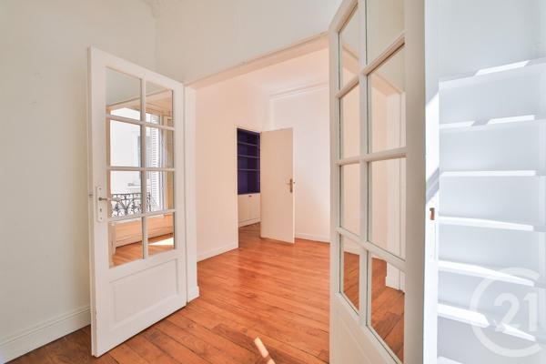 Appartement F2 à vendre  2 pièces - 43,15 m 2   PARIS  - 75009