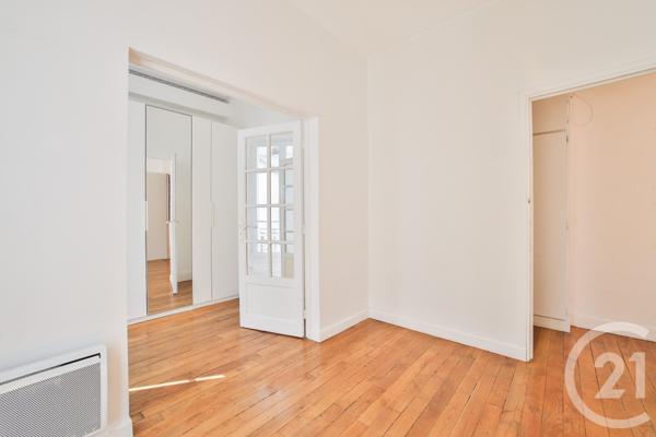 Appartement F2 à vendre  2 pièces - 43,15 m 2   PARIS  - 75009