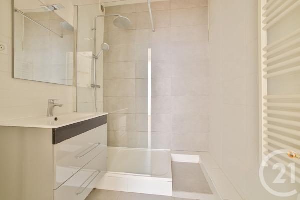 Appartement F2 à vendre  2 pièces - 43,15 m 2   PARIS  - 75009