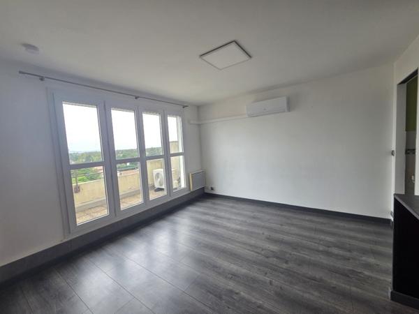 Appartement à louer 580 € CC Pau 1 pièce 28 m² DPE C