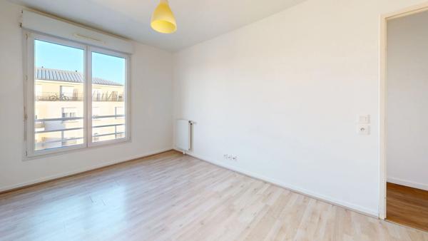CORBEIL ESSONNES : appartement F3 (67 m²) à vendre