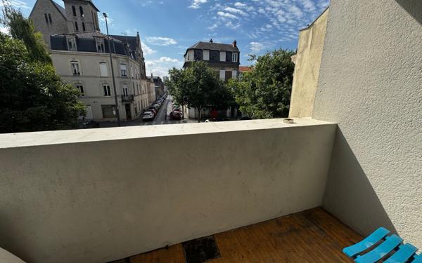 Appartement à louer    2 pièces • 50 m2 Reims