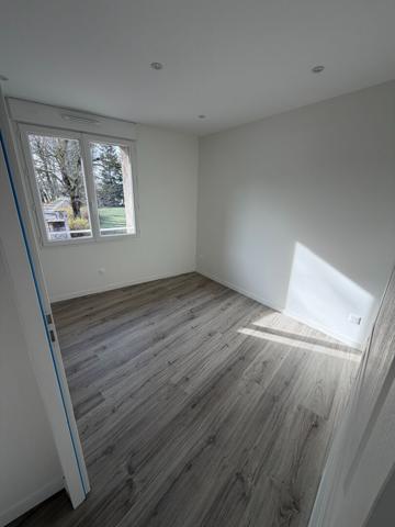 APPARTEMENT REFAIT A NEUF + GARAGE + TERRASSE