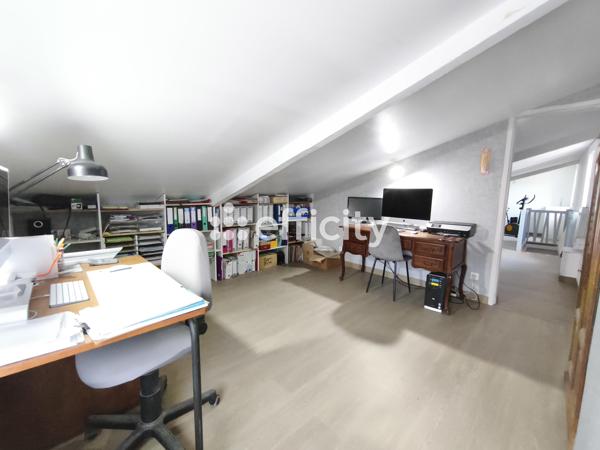 Maison 9 pièces - 177 m²