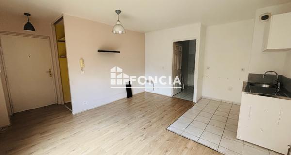 Location Studio 24.5 m² - Conflans-sainte-honorine 78700