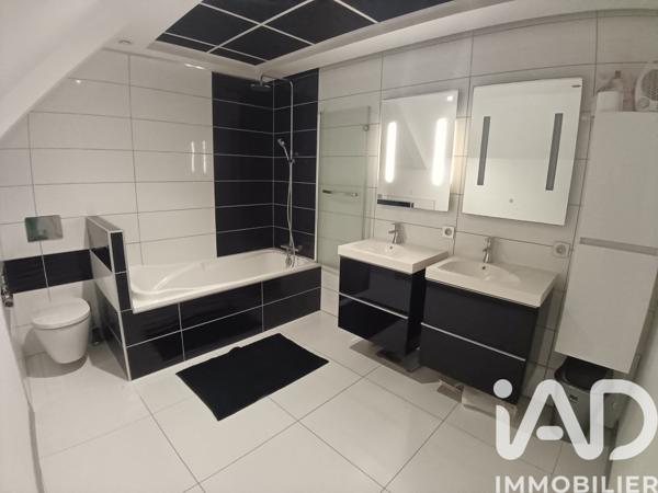 Maison à vendre 9 pièces 177 m² Kervignac