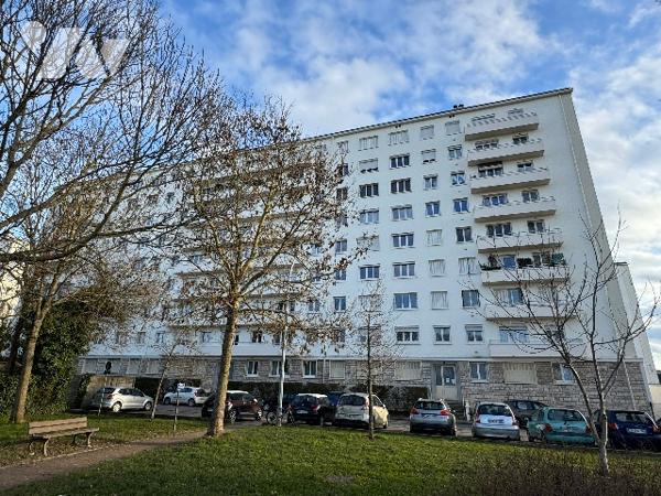 Appartement de Type 5 à vendre, secteur Gayettes
