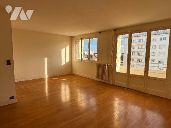 Appartement de Type 5 à vendre, secteur Gayettes
