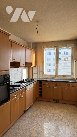 Appartement de Type 5 à vendre, secteur Gayettes