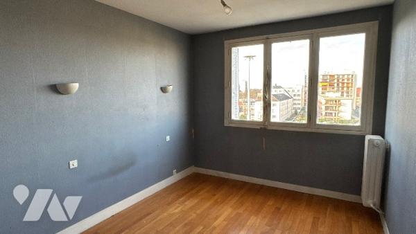 Appartement de Type 5 à vendre, secteur Gayettes