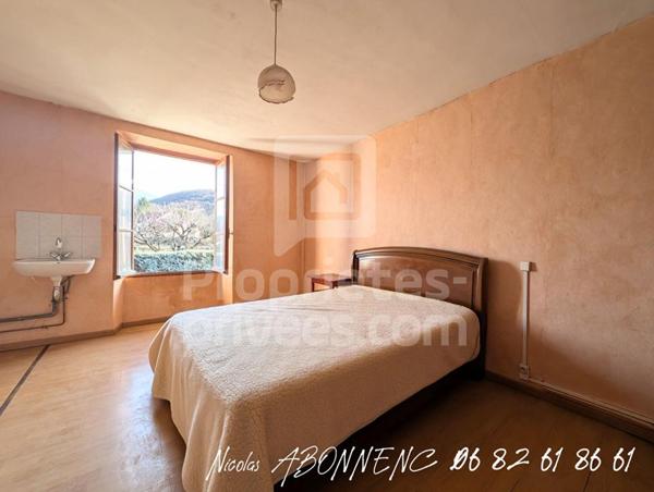 Maison  8 pièce(s) 200 m2