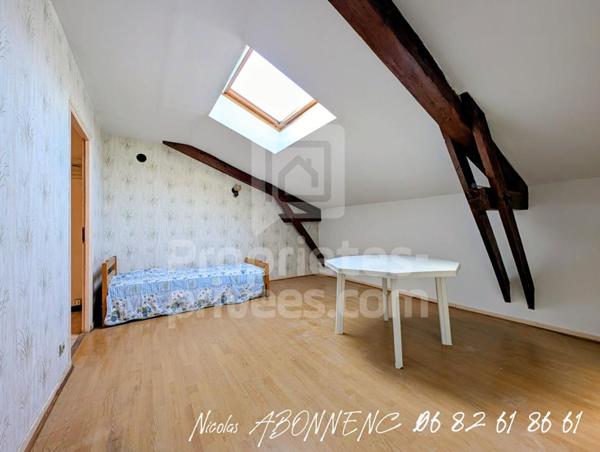 Maison  8 pièce(s) 200 m2