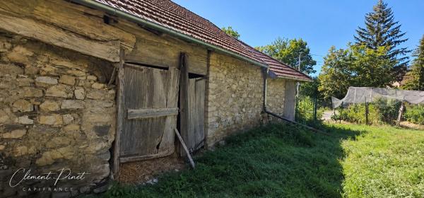 Ancienne ferme à rénover avec dépendance – terrain de 1 895 M² – CHORGES