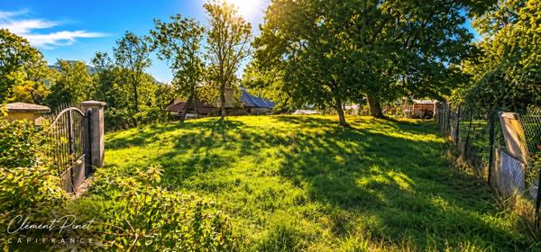 Ancienne ferme à rénover avec dépendance – terrain de 1 895 M² – CHORGES