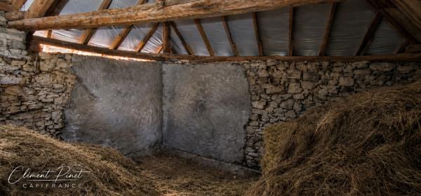 Ancienne ferme à rénover avec dépendance – terrain de 1 895 M² – CHORGES