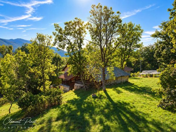 Ancienne ferme à rénover avec dépendance – terrain de 1 895 M² – CHORGES