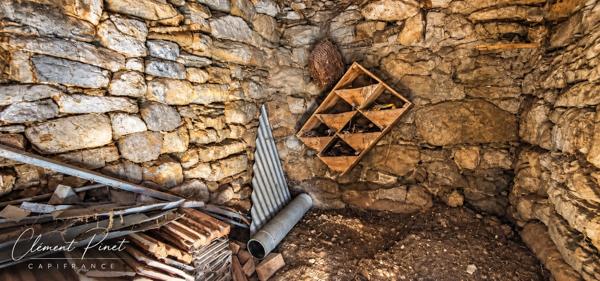 Ancienne ferme à rénover avec dépendance – terrain de 1 895 M² – CHORGES