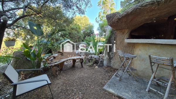 EXCLUSIVITÉ - TERRAIN AVEC HÉBERGEMENTS TROGLODYTES MEUBLÉS