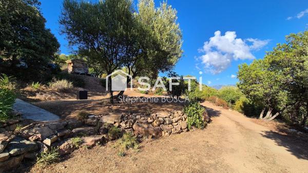 EXCLUSIVITÉ - TERRAIN AVEC HÉBERGEMENTS TROGLODYTES MEUBLÉS