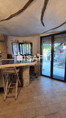 EXCLUSIVITÉ - TERRAIN AVEC HÉBERGEMENTS TROGLODYTES MEUBLÉS