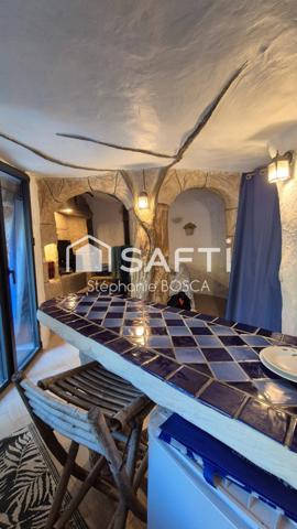 EXCLUSIVITÉ - TERRAIN AVEC HÉBERGEMENTS TROGLODYTES MEUBLÉS