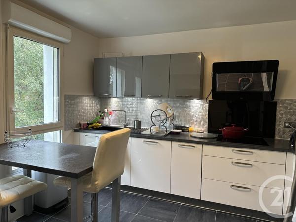 Appartement F3 à vendre  3 pièces - 67 m2 STAINS - 93