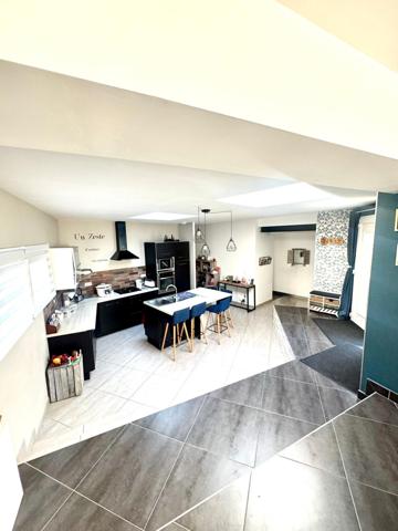 Maison à PLERGUER, 35540 - 8 pièces 175m²