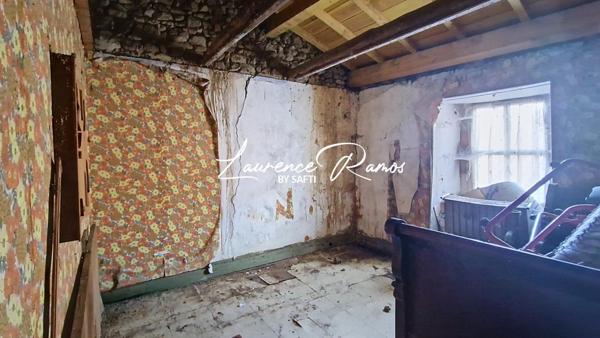 Maison à restaurer avec terrain