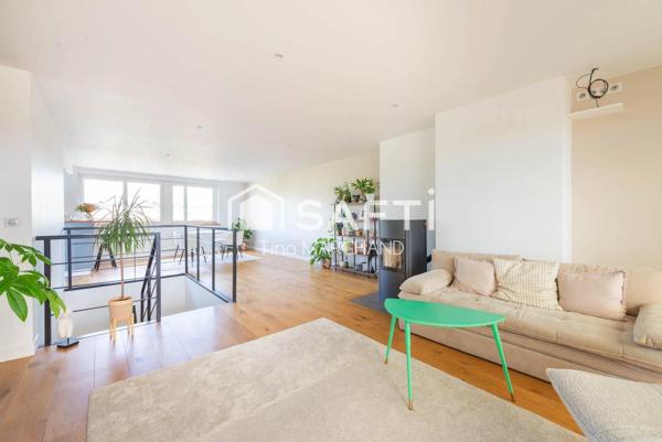 Duplex 5 pièces 123 m2 avec Terrasse couverte de 28 m2 8 m RER