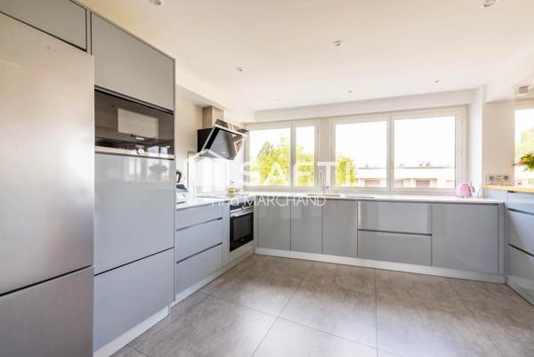 Duplex 5 pièces 123 m2 avec Terrasse couverte de 28 m2 8 m RER
