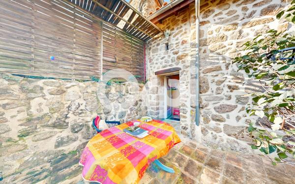 Maison à vendre    5 pièces •  Prunet