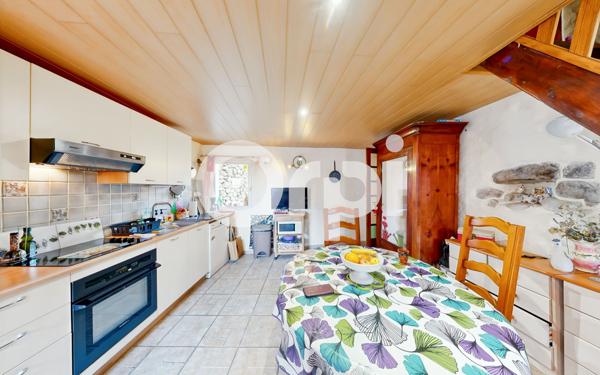 Maison à vendre    5 pièces •  Prunet