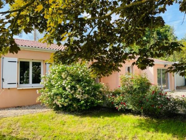 Location Maison 4 pièces Pamproux (79800)