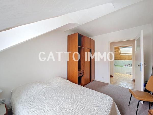 Saint-Julien-lès-Metz (57070) MAISON DE VILLE T3 DE 90m² // ST JULIEN LES METZ // JARDIN // SOUS-SOL COMPLET