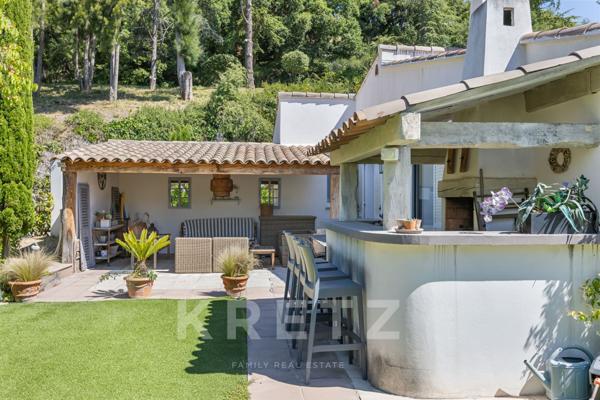DOMAINE PRIVE SECURISE - COUNTRY CLUB PISCINE, TENNIS, PADEL A VILLENEUVE LOUBET