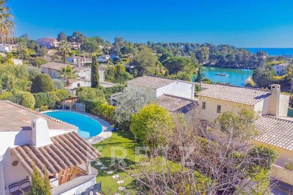 DOMAINE PRIVE SECURISE - COUNTRY CLUB PISCINE, TENNIS, PADEL A VILLENEUVE LOUBET
