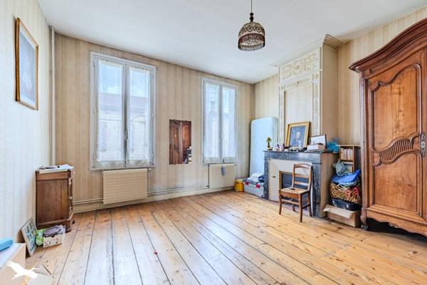 Maison à vendre |  Castillon-la-Bataille |  7 pièces | 220 m²