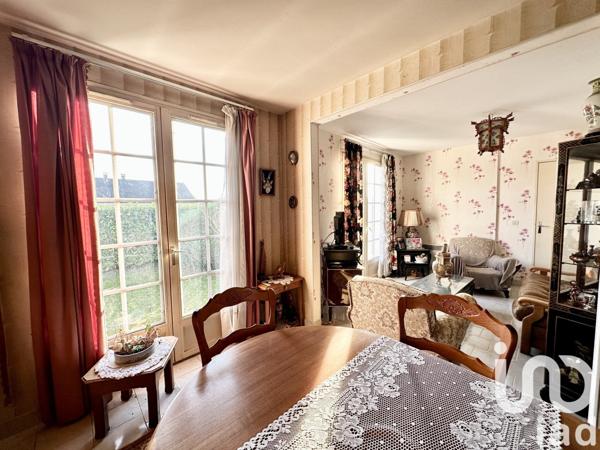 Maison 5 pièces de 120 m² à Les Ageux (60700)