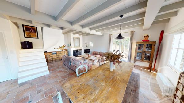 Rare au centre du village