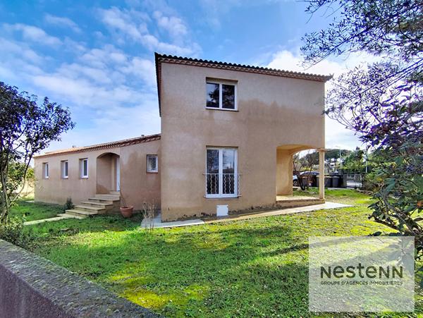 Élégante maison rénovée avec prestations de qualité 143 m² habitables ? Terrain d'angle de 695 m²