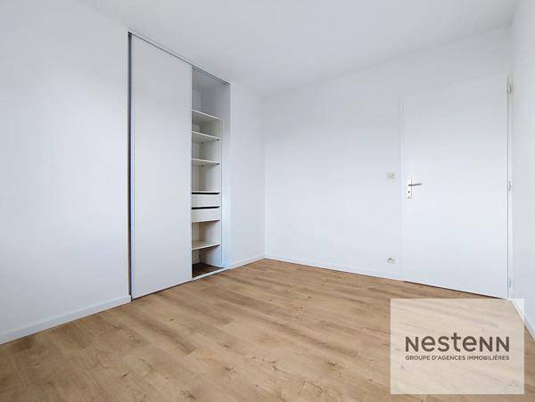 Élégante maison rénovée avec prestations de qualité 143 m² habitables ? Terrain d'angle de 695 m²